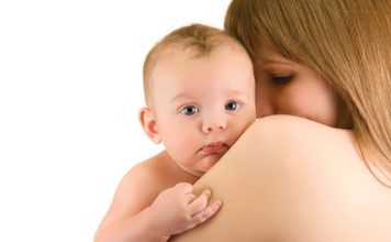 Descubra porque é que o seu bebé só quer colo Descubra porquê é que o seu bebé só quer colo