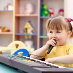 Conheça os benefícios da música nos bebés