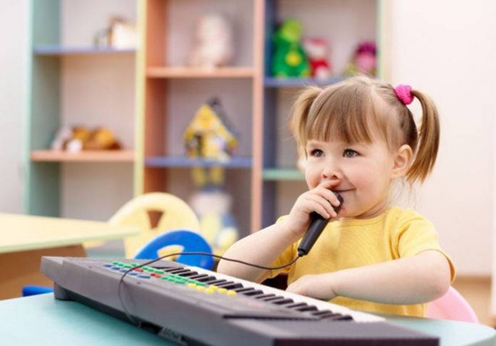 Conheça os benefícios da música nos bebés