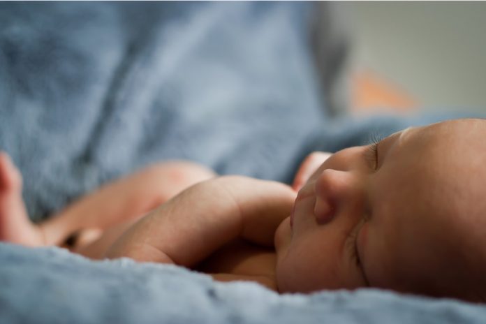 Como preparar a roupa para a chegada do bebé