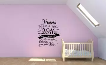 Decoração com autocolantes para o quarto do bebé